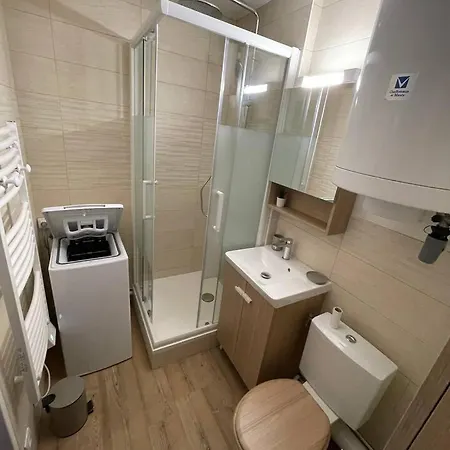 - F2 - Vue Degagee דירה